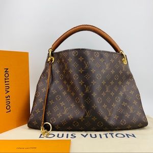 Louis Vuitton Artsy MM Monogram Bag